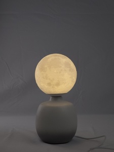 LAMPARA C/ BASE DE PORCELANA C/ USB Y LED   11*11*24CM